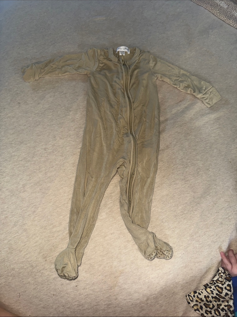 Emily and Oliver bamboo Kids Olive Green Footed Zip Pajamas Size 3-6 month